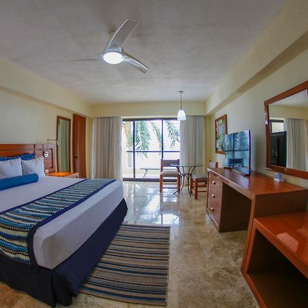 Plaza Pelicanos Grand Beach Resort All Inclusive Пуерто Валярта Екстериор снимка
