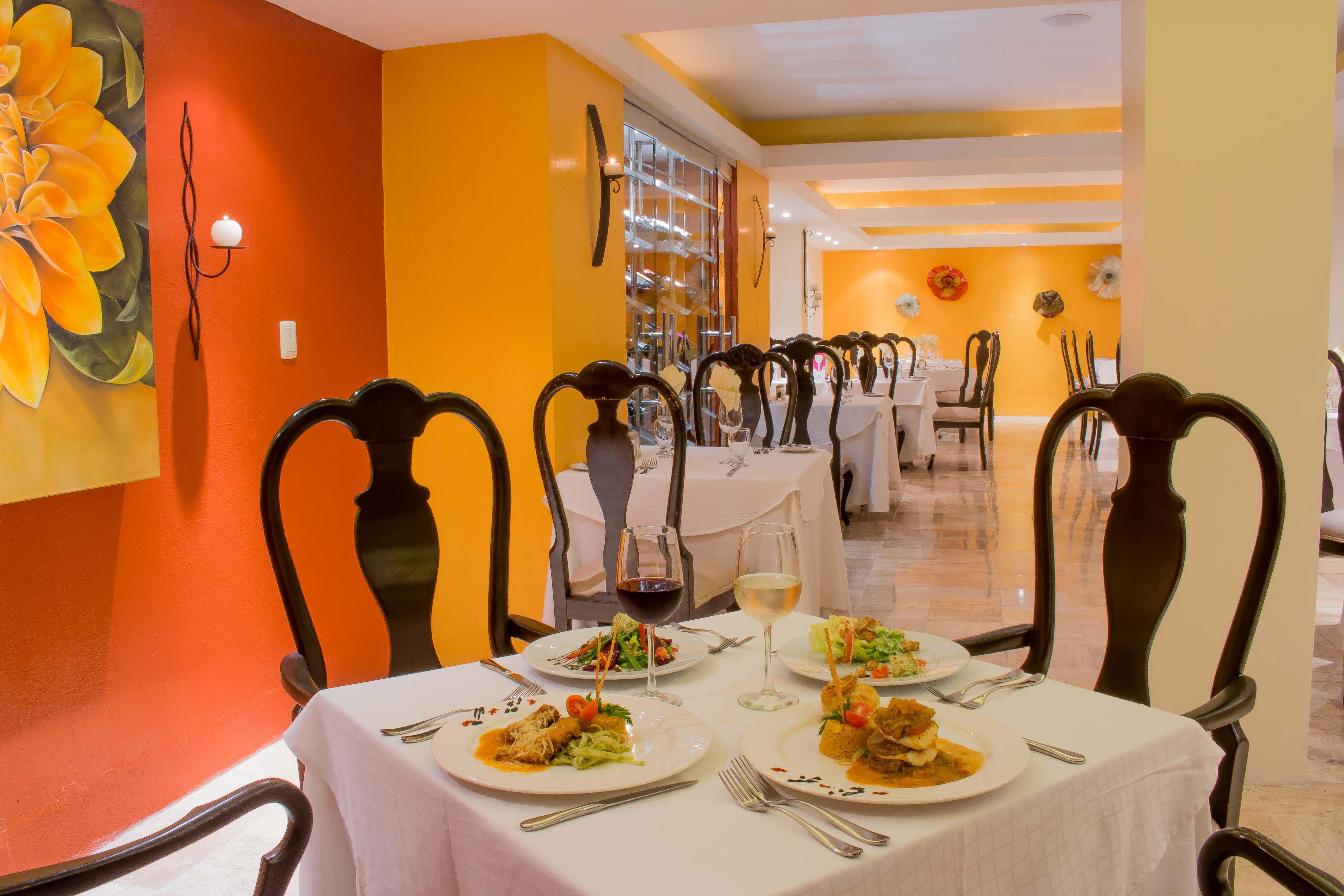 Plaza Pelicanos Grand Beach Resort All Inclusive Пуерто Валярта Екстериор снимка