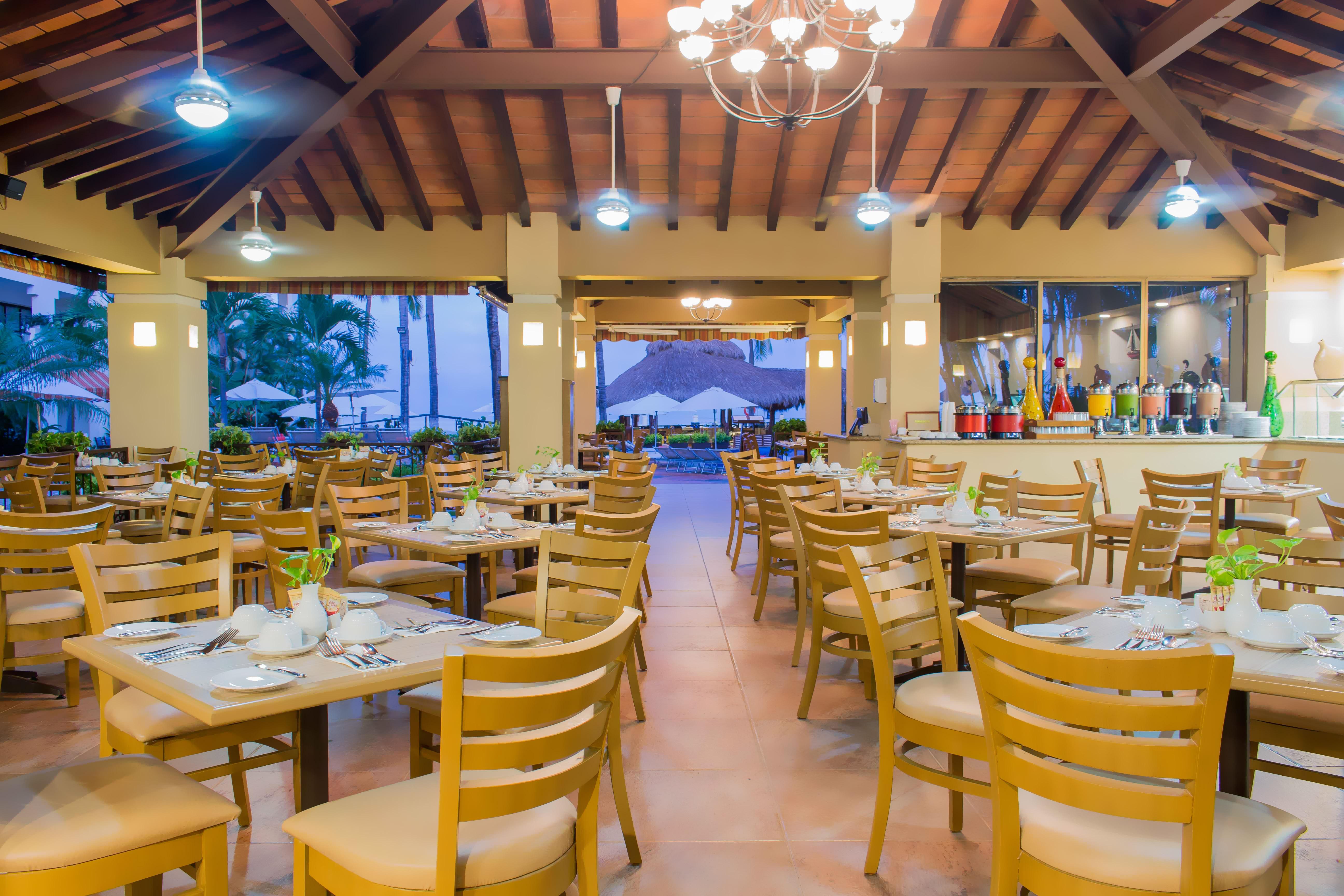 Plaza Pelicanos Grand Beach Resort All Inclusive Пуерто Валярта Екстериор снимка