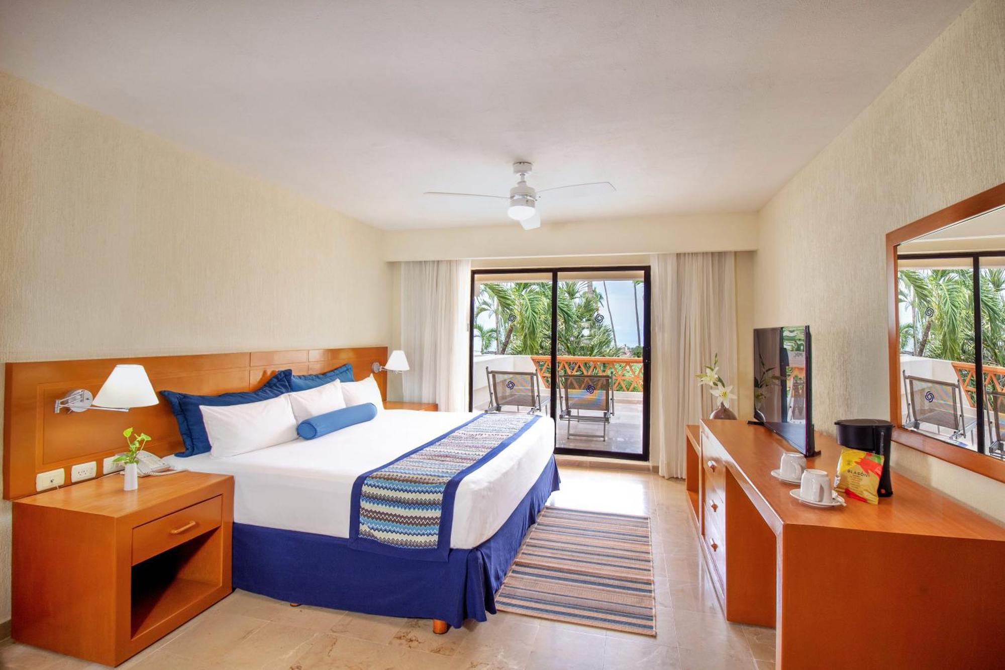 Plaza Pelicanos Grand Beach Resort All Inclusive Пуерто Валярта Екстериор снимка