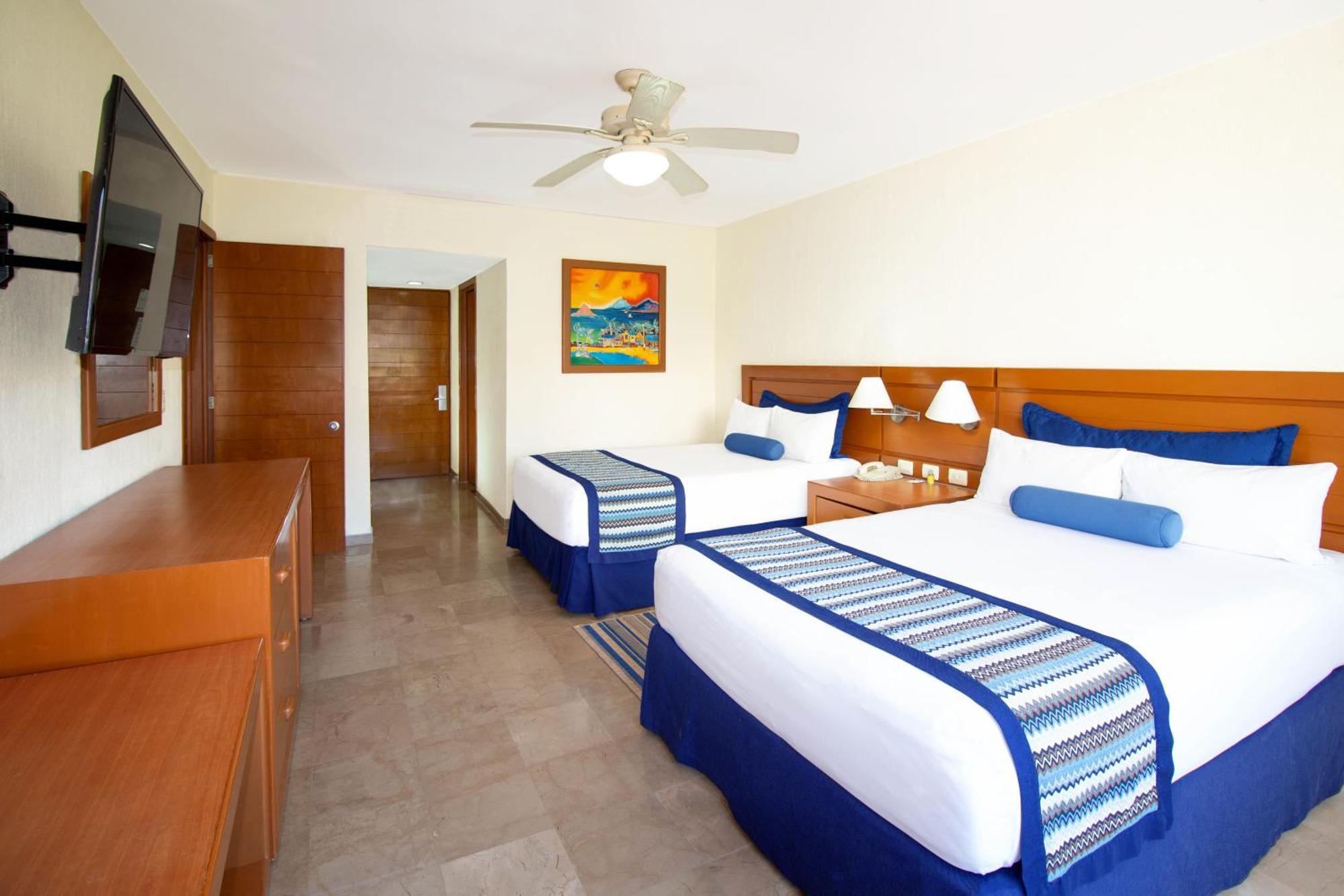 Plaza Pelicanos Grand Beach Resort All Inclusive Пуерто Валярта Екстериор снимка