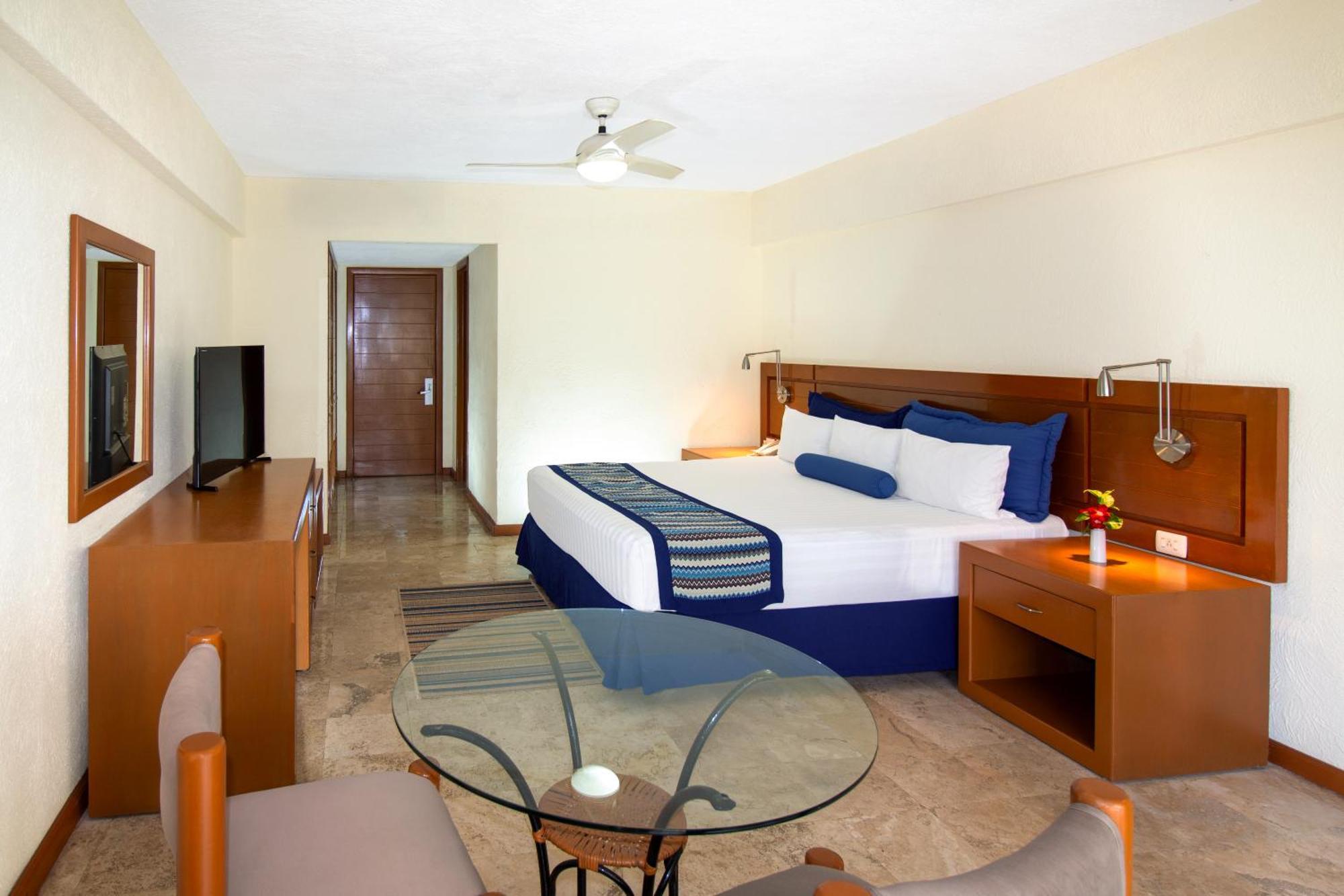 Plaza Pelicanos Grand Beach Resort All Inclusive Пуерто Валярта Екстериор снимка