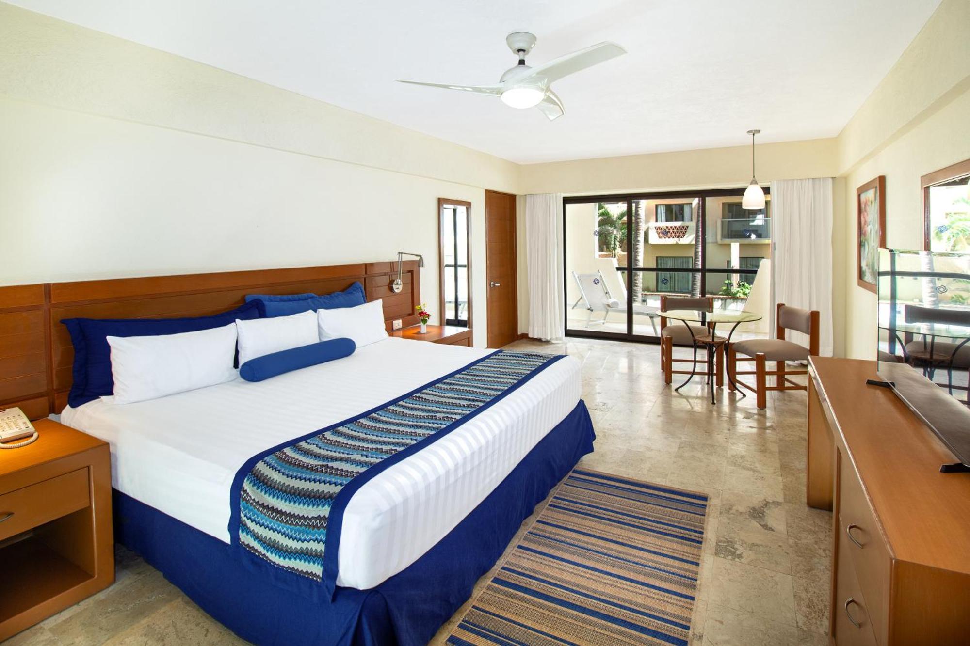 Plaza Pelicanos Grand Beach Resort All Inclusive Пуерто Валярта Екстериор снимка