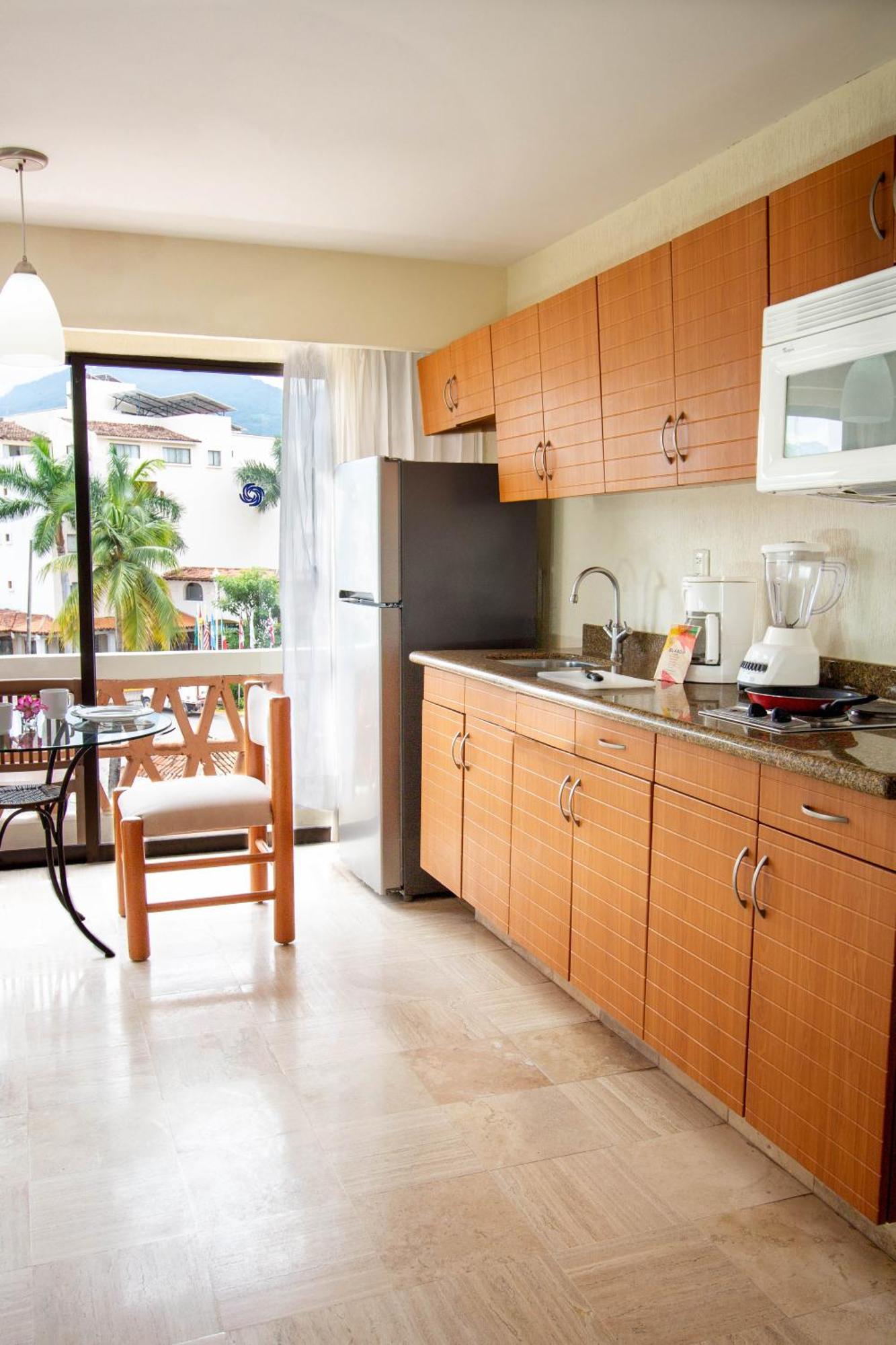 Plaza Pelicanos Grand Beach Resort All Inclusive Пуерто Валярта Екстериор снимка