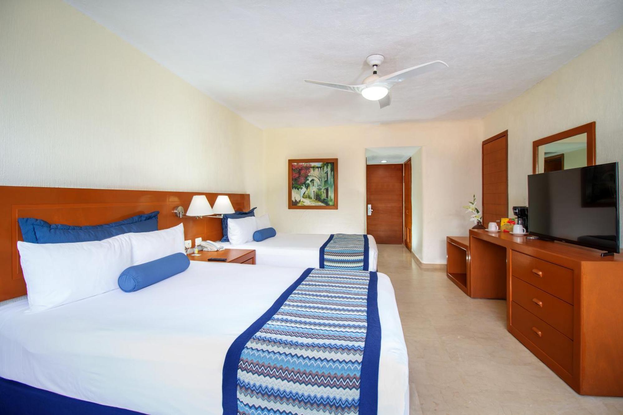 Plaza Pelicanos Grand Beach Resort All Inclusive Пуерто Валярта Екстериор снимка
