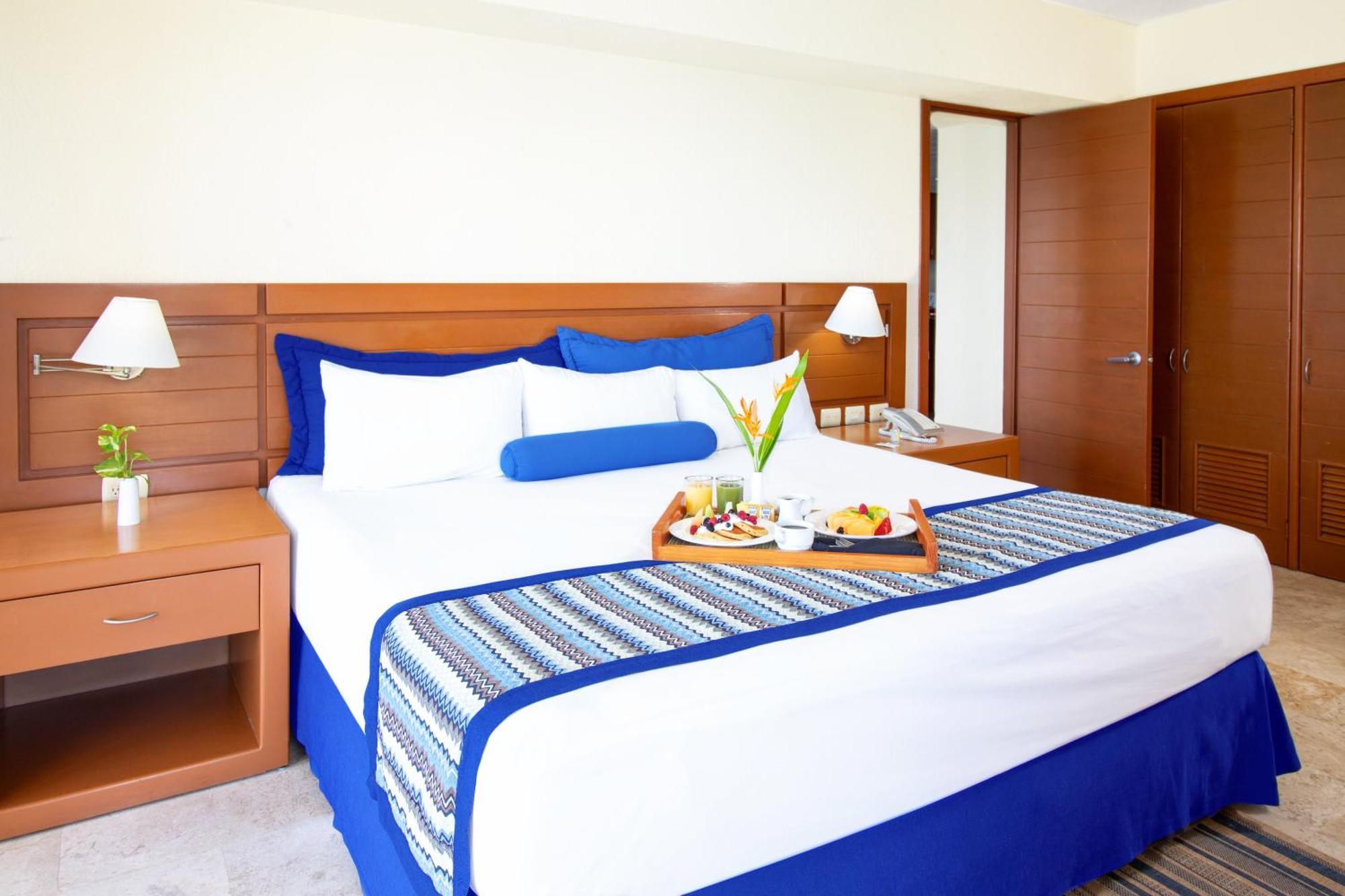 Plaza Pelicanos Grand Beach Resort All Inclusive Пуерто Валярта Екстериор снимка