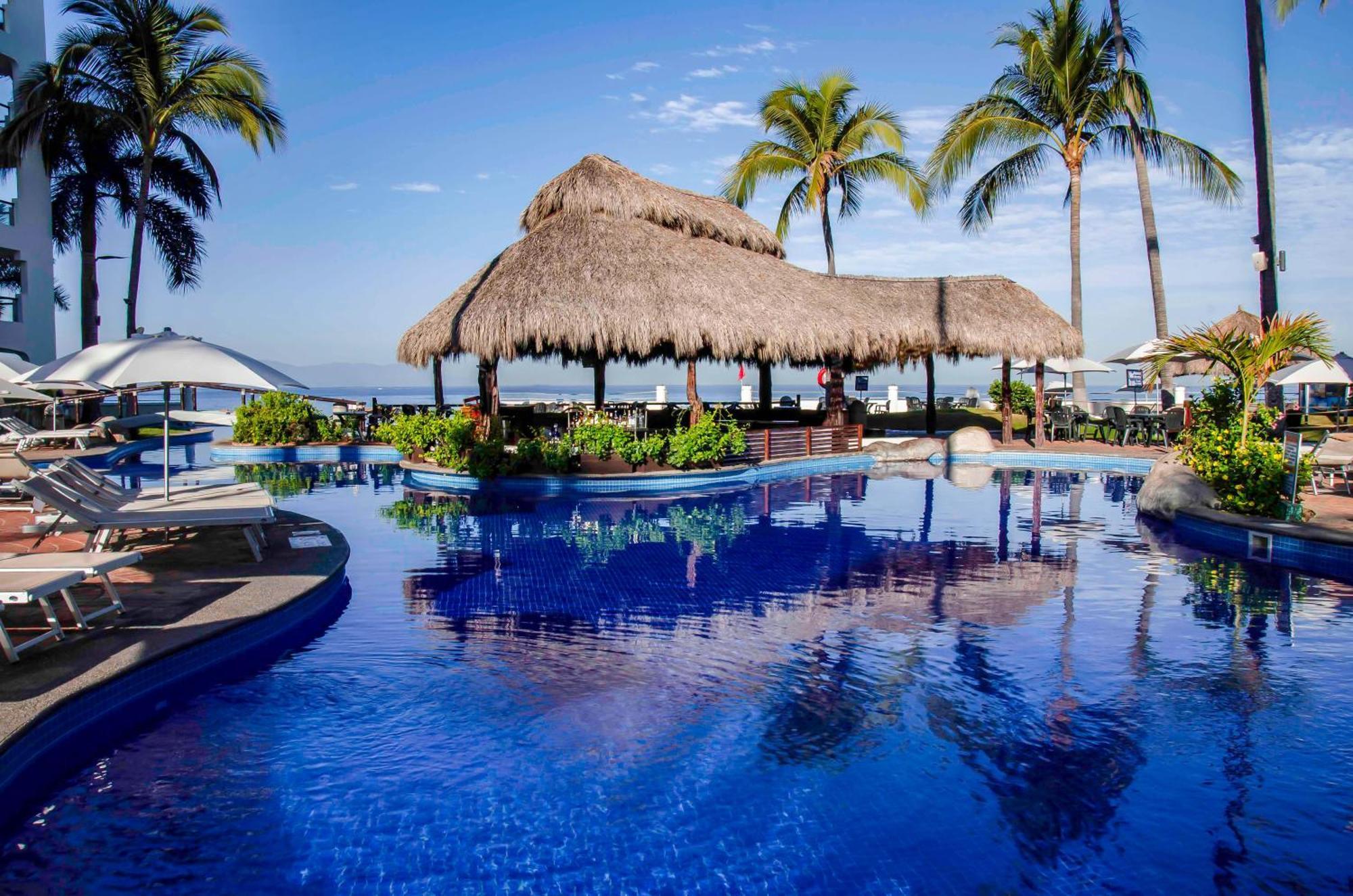 Plaza Pelicanos Grand Beach Resort All Inclusive Пуерто Валярта Екстериор снимка